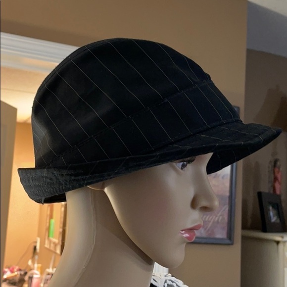 Black rivet fedora hat Q4 - Picture 2 of 6